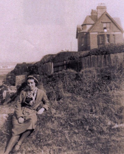 lady-on-beach-at-seafield